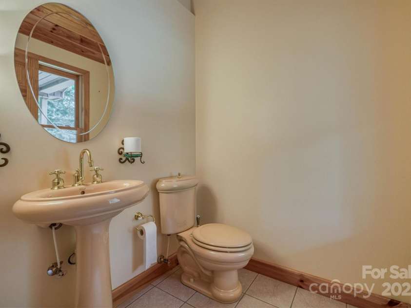 1044 Belvidere Lane, Morganton, NC 28655.  MLS# CAR4290111, YatesRealty ID 33364. 