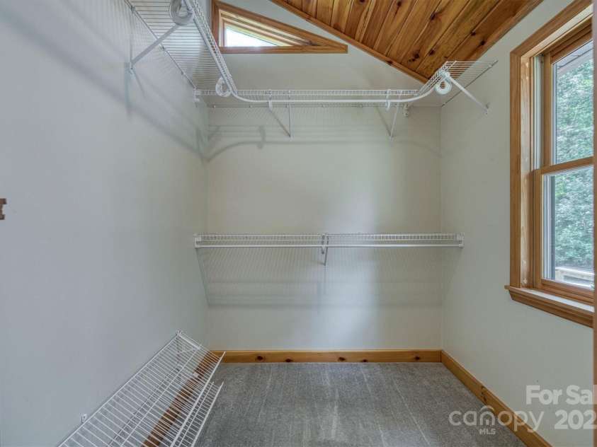 1044 Belvidere Lane, Morganton, NC 28655.  MLS# CAR4290111, YatesRealty ID 33364. 