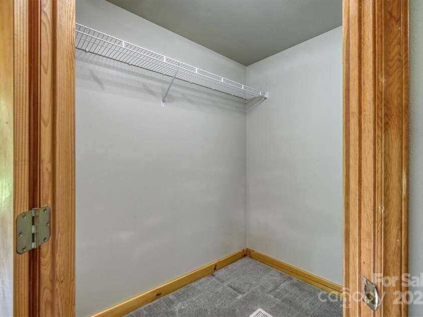 1044 Belvidere Lane, Morganton, NC 28655.  MLS# CAR4290111, YatesRealty ID 33364. 