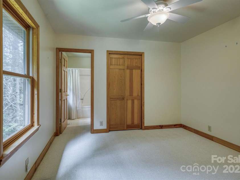 1044 Belvidere Lane, Morganton, NC 28655.  MLS# CAR4290111, YatesRealty ID 33364. 