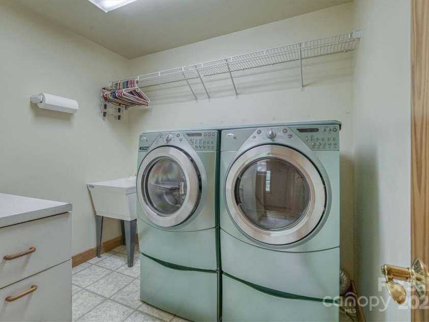 1044 Belvidere Lane, Morganton, NC 28655.  MLS# CAR4290111, YatesRealty ID 33364. 