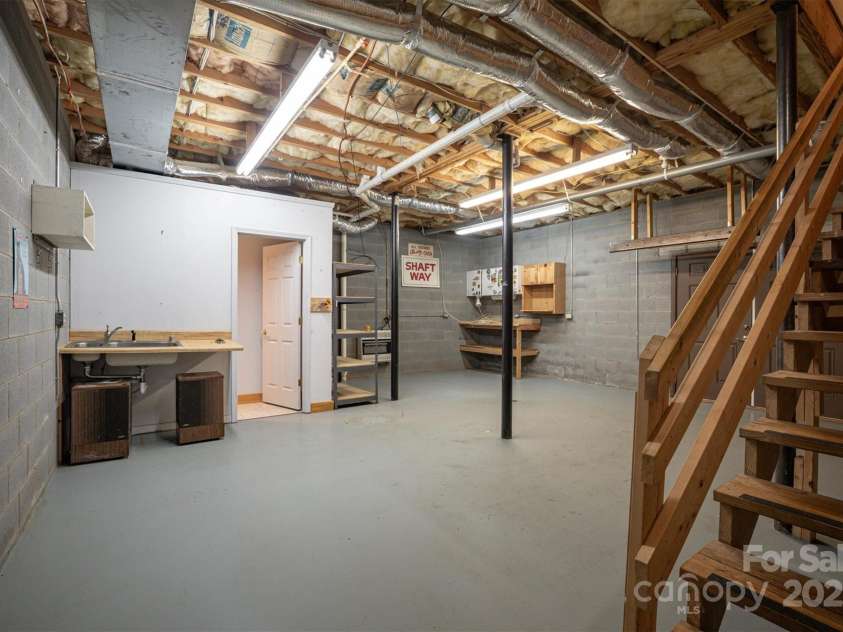 1044 Belvidere Lane, Morganton, NC 28655.  MLS# CAR4290111, YatesRealty ID 33364. 