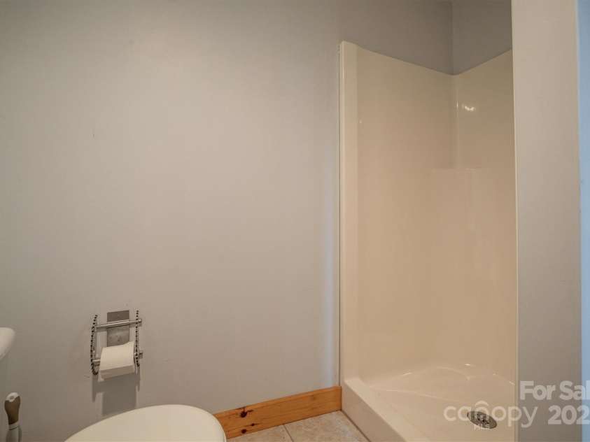 1044 Belvidere Lane, Morganton, NC 28655.  MLS# CAR4290111, YatesRealty ID 33364. 