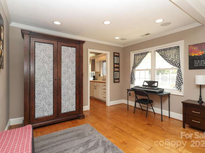2810 Ashley Arbor Drive, Fort Mill, SC 29715.  MLS# CAR4283405, YatesRealty ID 33365. Dining Area