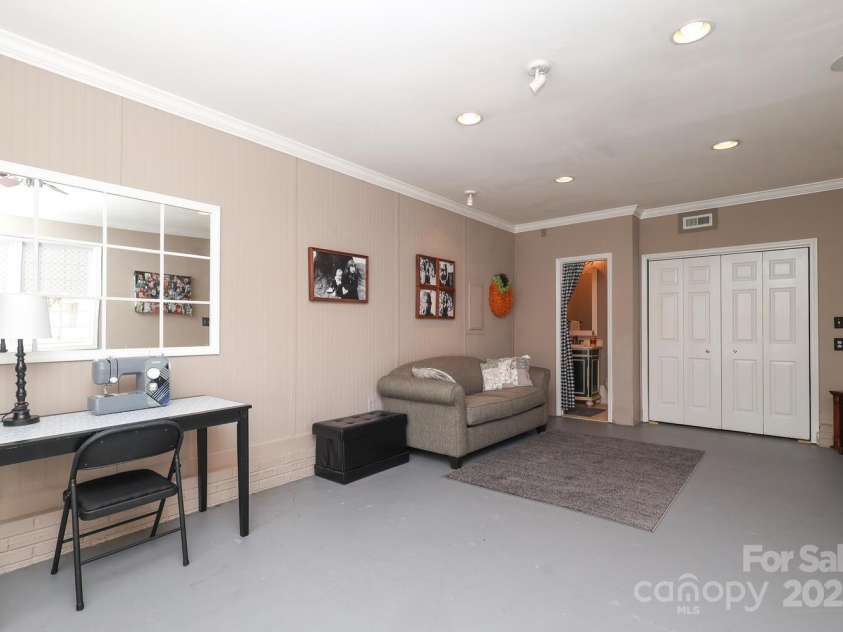 2810 Ashley Arbor Drive, Fort Mill, SC 29715.  MLS# CAR4283405, YatesRealty ID 33365. Flex