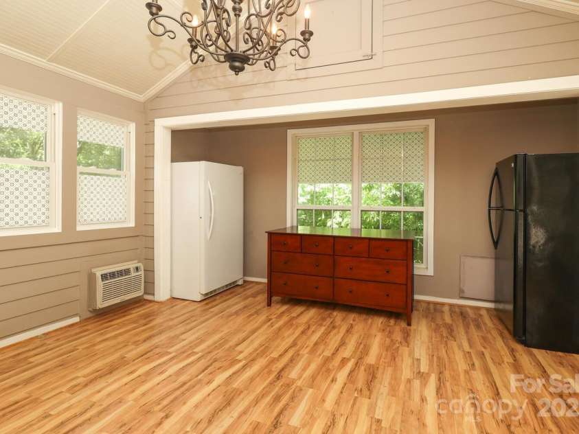 2810 Ashley Arbor Drive, Fort Mill, SC 29715.  MLS# CAR4283405, YatesRealty ID 33365. Sunroom