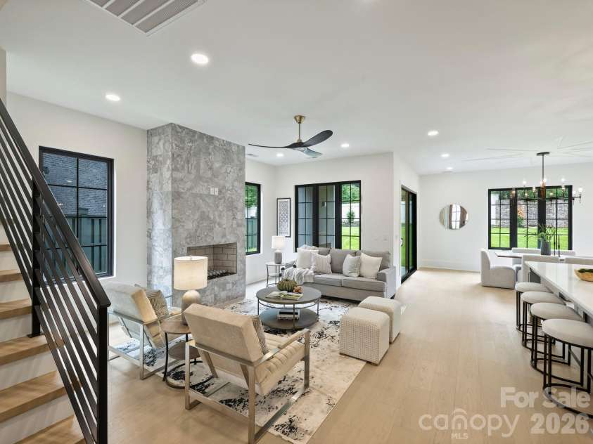 923 Laurel Creek Lane, Charlotte, NC 28211.  MLS# CAR4329053, YatesRealty ID 33365. 