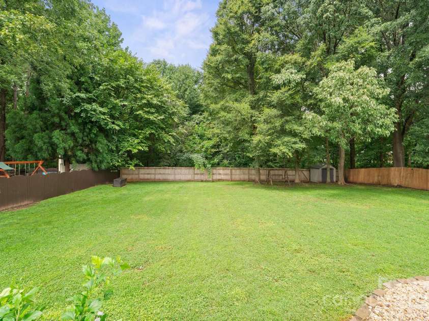 13118 Willow Breeze Lane, Huntersville, NC 28078.  MLS# CAR4291131, YatesRealty ID 33366. Backyard 2