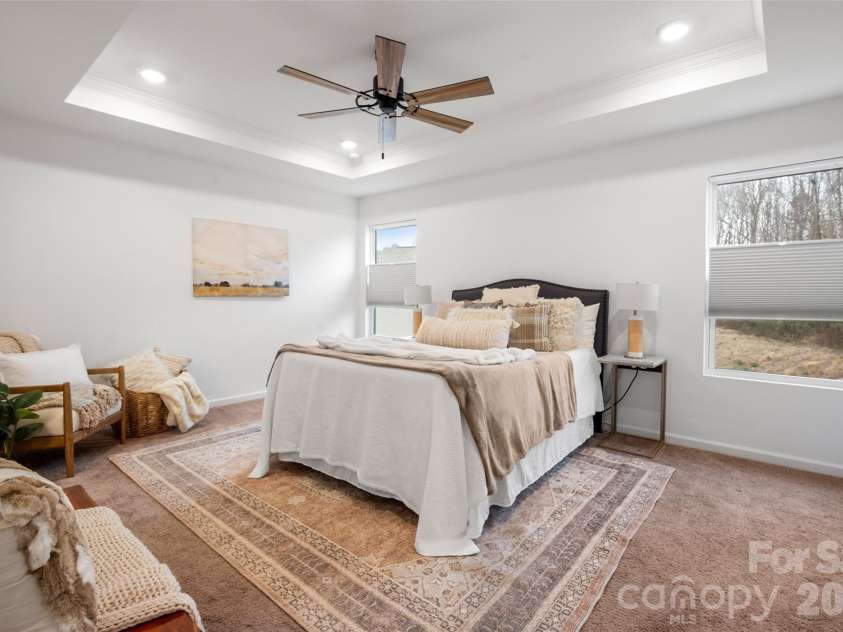 215 Harpers Run Lane, Matthews, NC 28104.  MLS# CAR4336514, YatesRealty ID 33366. 