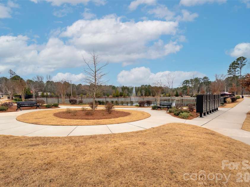 215 Harpers Run Lane, Matthews, NC 28104.  MLS# CAR4336514, YatesRealty ID 33366. 
