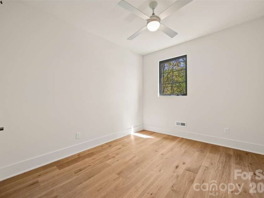 7105 Essington Drive, Charlotte, NC 28270.  MLS# CAR4356237, YatesRealty ID 33367. 3rd floor bedroom
