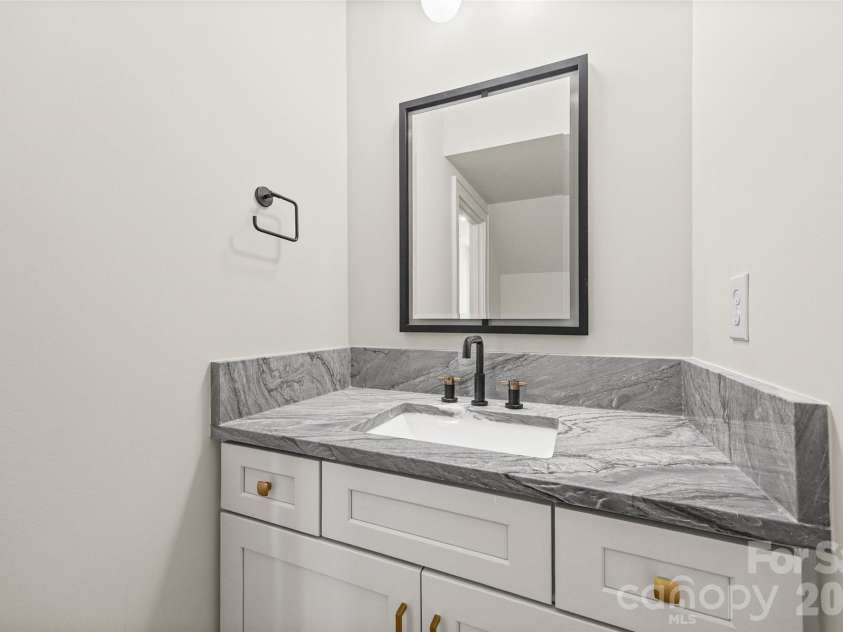 7105 Essington Drive, Charlotte, NC 28270.  MLS# CAR4356237, YatesRealty ID 33367. 