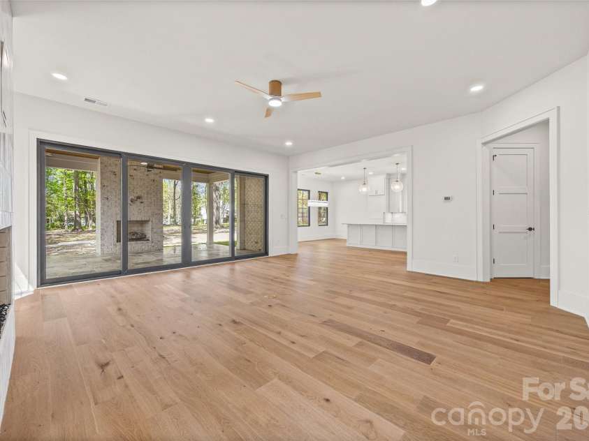 7105 Essington Drive, Charlotte, NC 28270.  MLS# CAR4356237, YatesRealty ID 33367. 