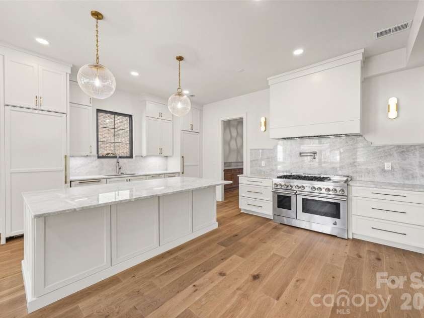 7105 Essington Drive, Charlotte, NC 28270.  MLS# CAR4356237, YatesRealty ID 33367. 