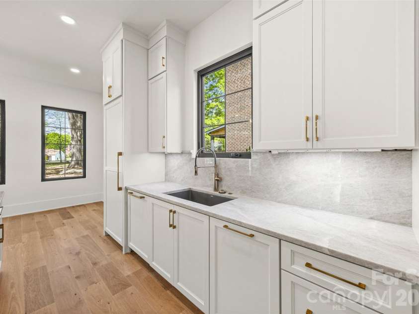 7105 Essington Drive, Charlotte, NC 28270.  MLS# CAR4356237, YatesRealty ID 33367. 