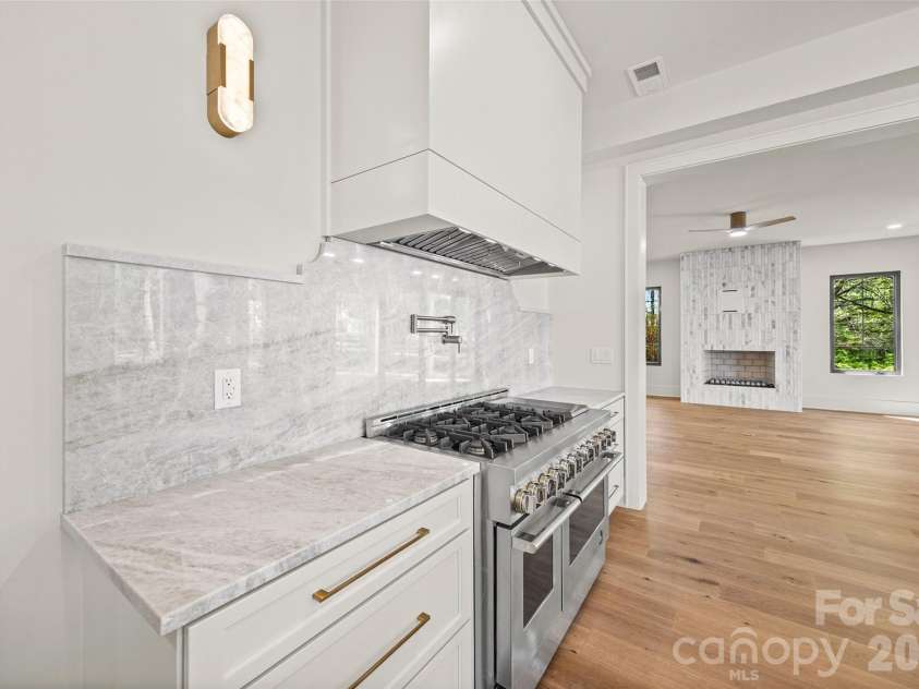 7105 Essington Drive, Charlotte, NC 28270.  MLS# CAR4356237, YatesRealty ID 33367. 