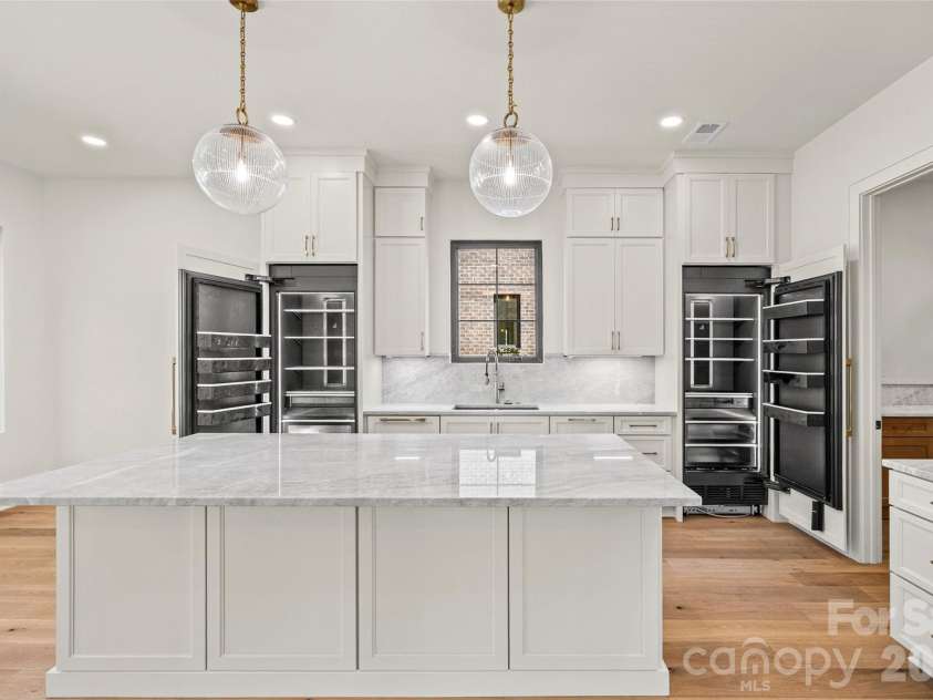 7105 Essington Drive, Charlotte, NC 28270.  MLS# CAR4356237, YatesRealty ID 33367. 