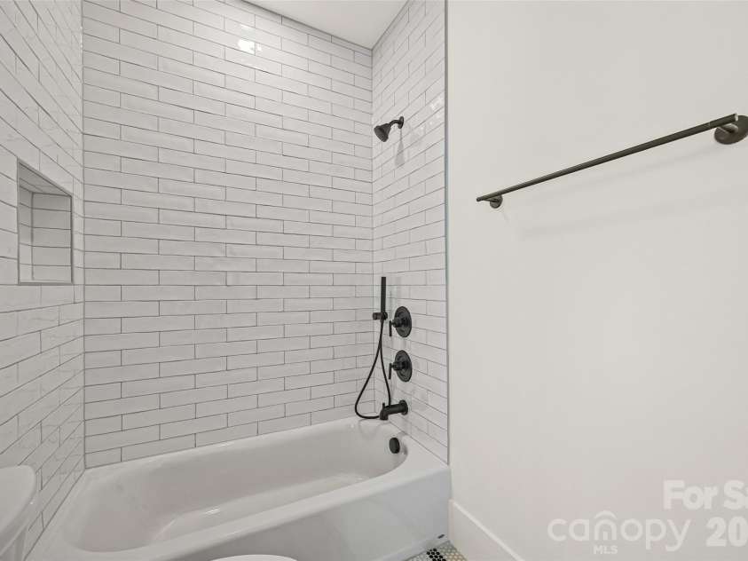 7105 Essington Drive, Charlotte, NC 28270.  MLS# CAR4356237, YatesRealty ID 33367. 