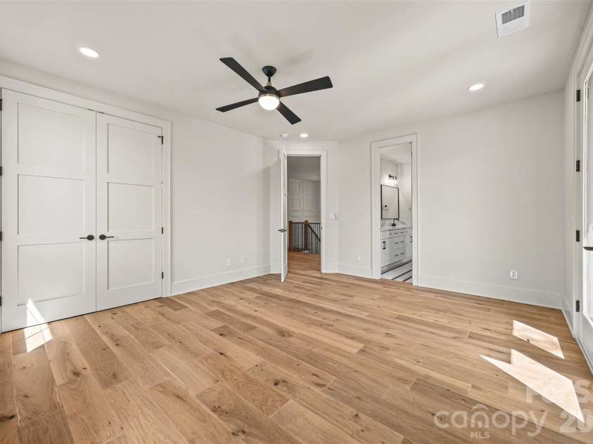 7105 Essington Drive, Charlotte, NC 28270.  MLS# CAR4356237, YatesRealty ID 33367. 