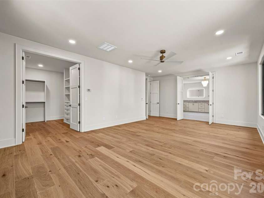 7105 Essington Drive, Charlotte, NC 28270.  MLS# CAR4356237, YatesRealty ID 33367. 