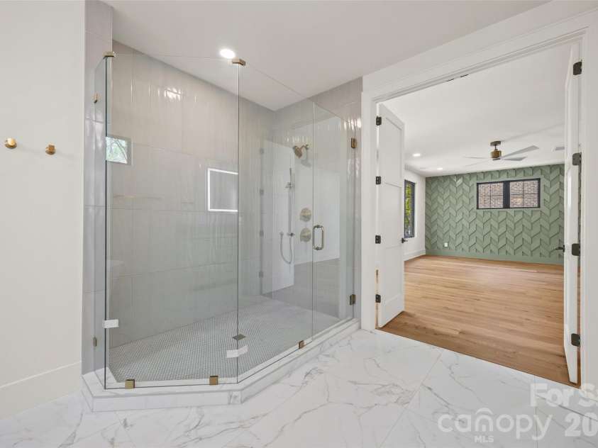 7105 Essington Drive, Charlotte, NC 28270.  MLS# CAR4356237, YatesRealty ID 33367. 