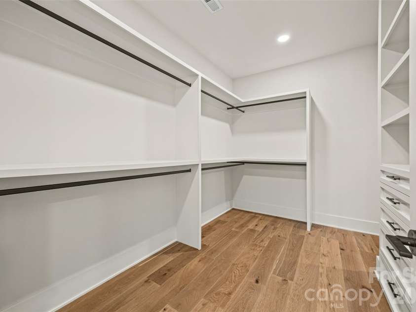 7105 Essington Drive, Charlotte, NC 28270.  MLS# CAR4356237, YatesRealty ID 33367. Primary Closet