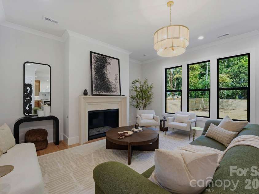 4645 Connecting Road, Charlotte, NC 28209.  MLS# CAR4371375, YatesRealty ID 33368. 