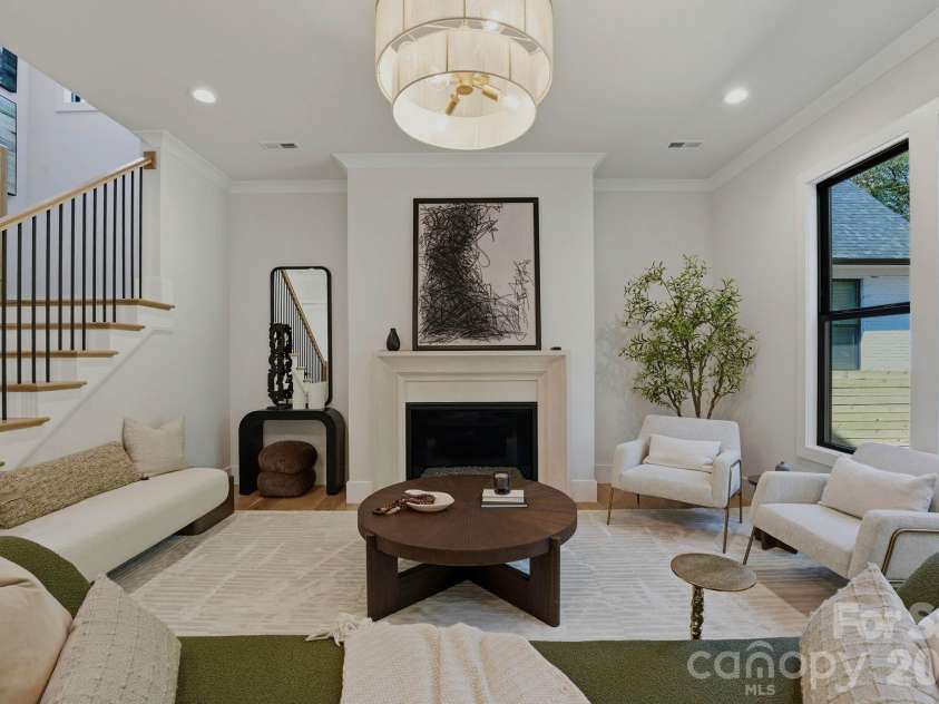 4645 Connecting Road, Charlotte, NC 28209.  MLS# CAR4371375, YatesRealty ID 33368. 