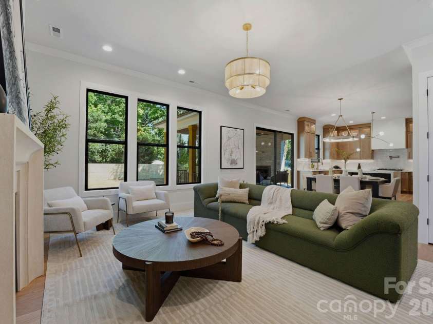 4645 Connecting Road, Charlotte, NC 28209.  MLS# CAR4371375, YatesRealty ID 33368. 