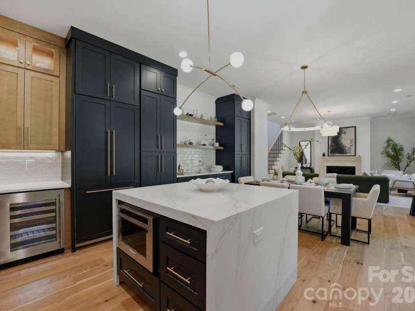 4645 Connecting Road, Charlotte, NC 28209.  MLS# CAR4371375, YatesRealty ID 33368. 