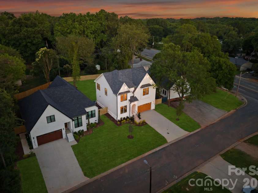 4645 Connecting Road, Charlotte, NC 28209.  MLS# CAR4371375, YatesRealty ID 33368. 
