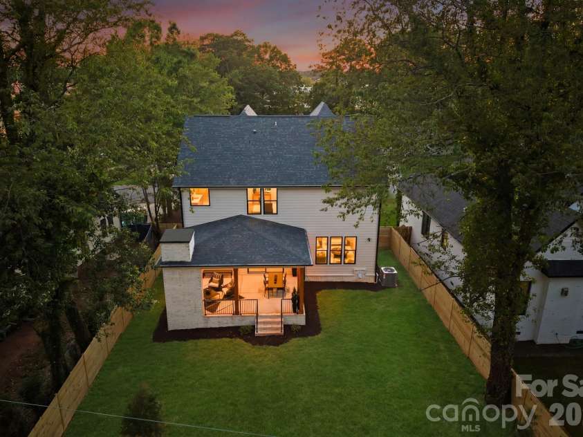 4645 Connecting Road, Charlotte, NC 28209.  MLS# CAR4371375, YatesRealty ID 33368. 