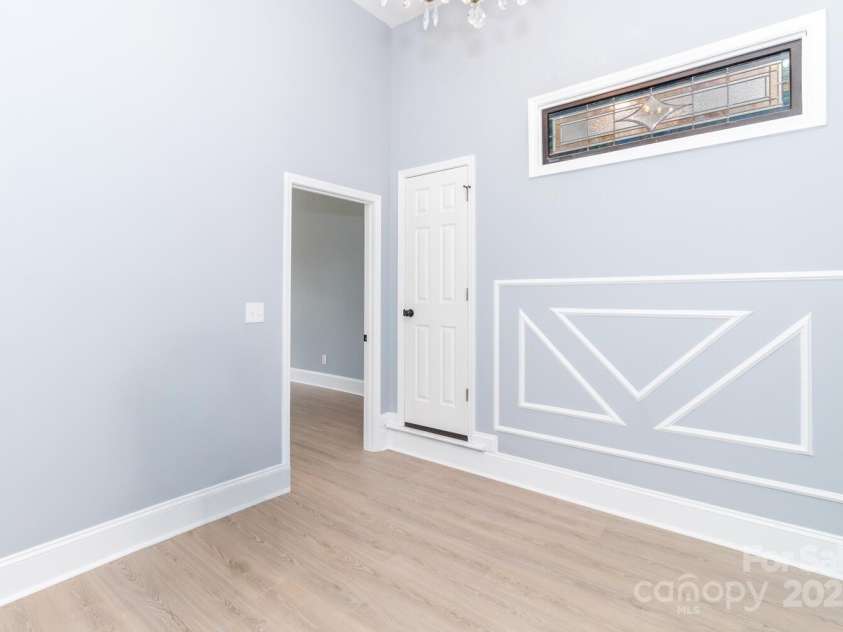 309 Ross Street, Marshville, NC 28103.  MLS# CAR4285303, YatesRealty ID 33369. Foyer