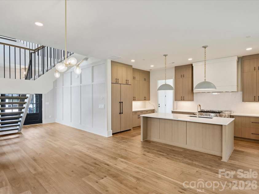 927 Laurel Creek Lane, Charlotte, NC 28211.  MLS# CAR4370623, YatesRealty ID 33369. 