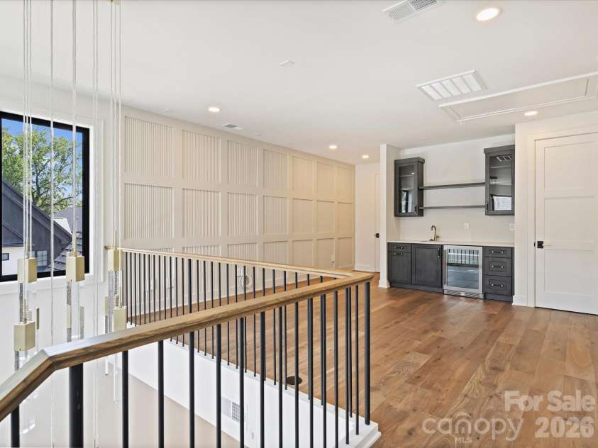 927 Laurel Creek Lane, Charlotte, NC 28211.  MLS# CAR4370623, YatesRealty ID 33369. 