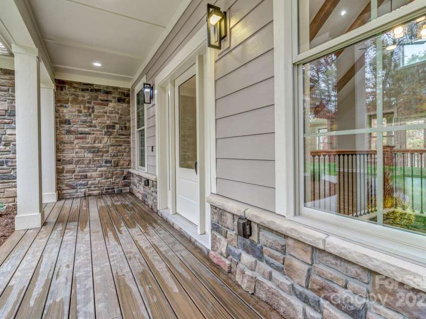 844 Settlers Trail, Mars Hill, NC 28754.  MLS# CAR4253939, YatesRealty ID 3337. 