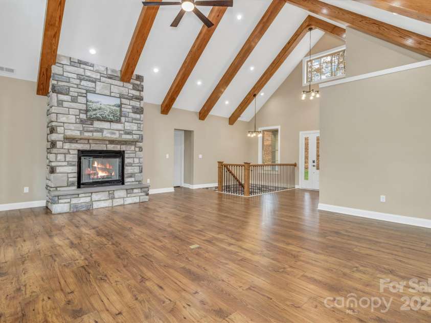 844 Settlers Trail, Mars Hill, NC 28754.  MLS# CAR4253939, YatesRealty ID 3337. 