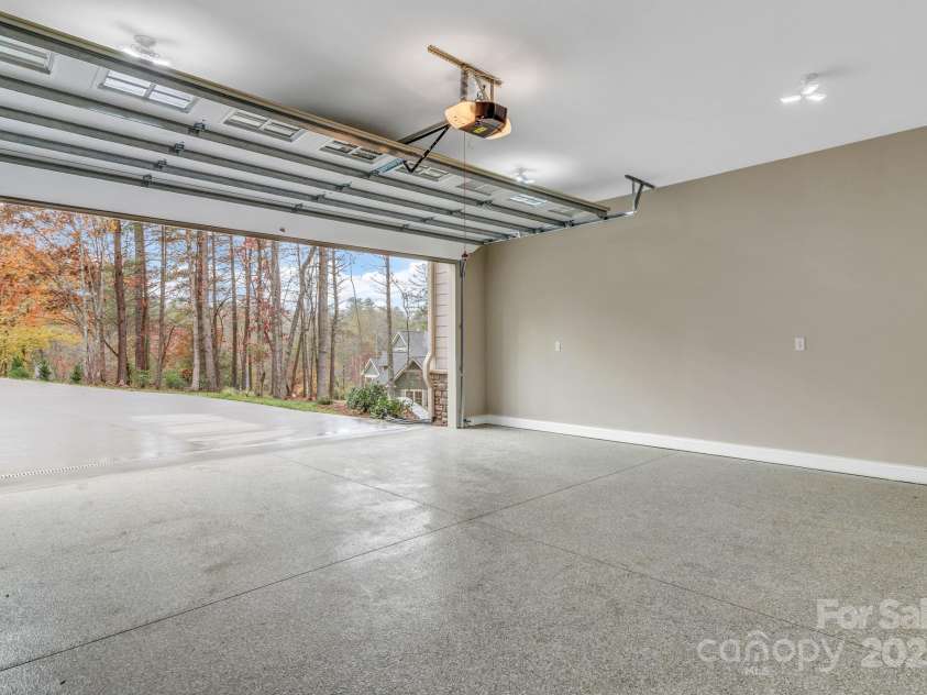 844 Settlers Trail, Mars Hill, NC 28754.  MLS# CAR4253939, YatesRealty ID 3337. 