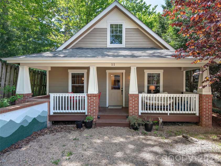 11 Knotty Alder Court, Candler, NC 28715.  MLS# CAR4378917, YatesRealty ID 33370. 11 Knotty Alder Ct