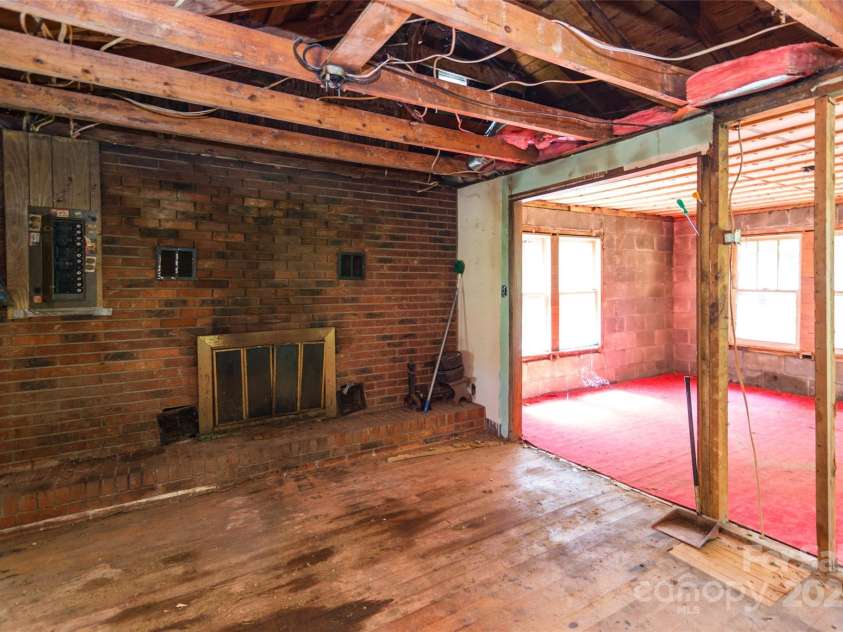 805 Frosty Ridge Road, Sylva, NC 28779.  MLS# CAR4293744, YatesRealty ID 33370. 