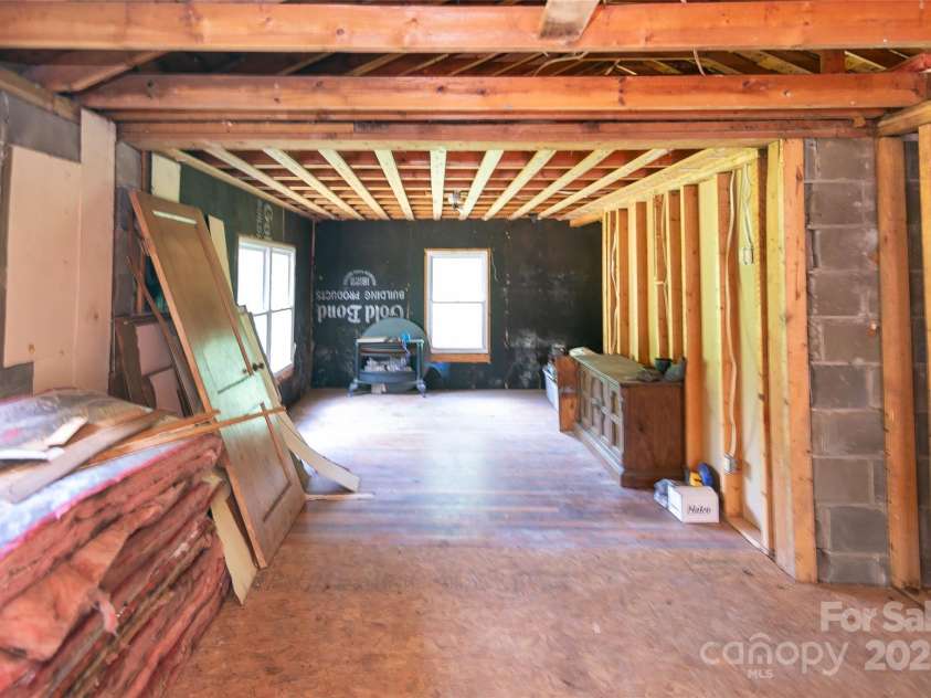 805 Frosty Ridge Road, Sylva, NC 28779.  MLS# CAR4293744, YatesRealty ID 33370. 