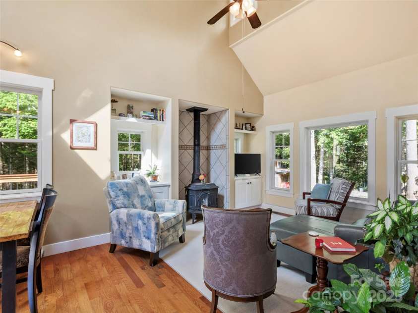 97 Gordon Lane, Burnsville, NC 28714.  MLS# CAR4293904, YatesRealty ID 33371. 