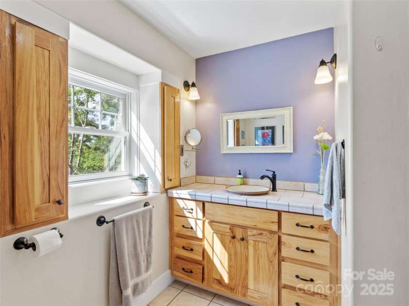 97 Gordon Lane, Burnsville, NC 28714.  MLS# CAR4293904, YatesRealty ID 33371. 