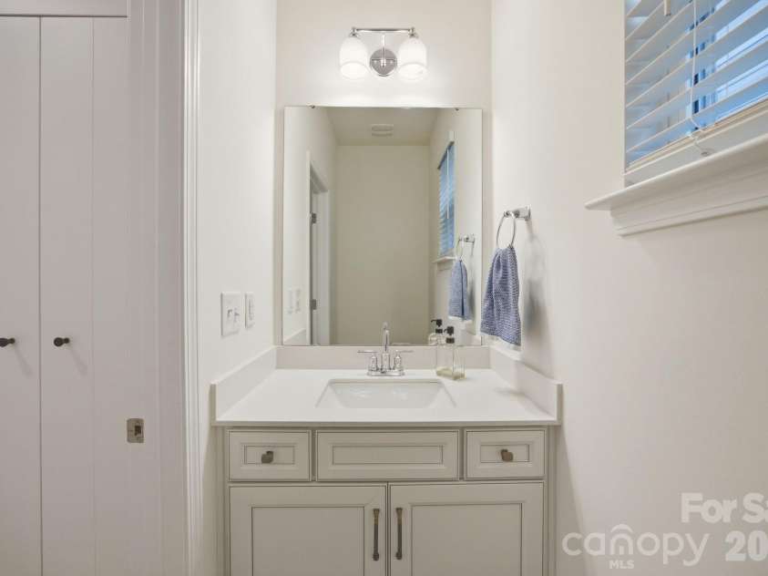 115 Summerhill Drive, Mooresville, NC 28115.  MLS# CAR4382951, YatesRealty ID 33372. 