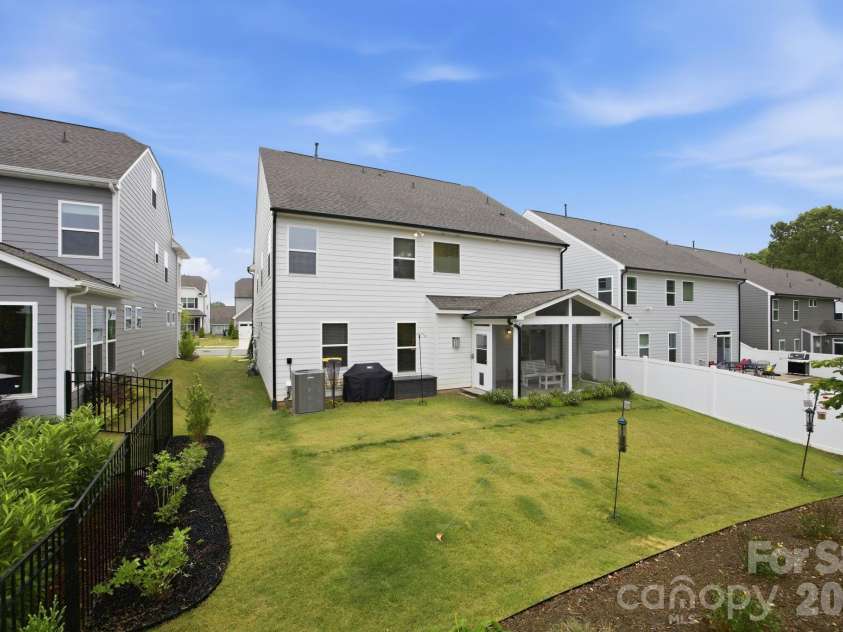 115 Summerhill Drive, Mooresville, NC 28115.  MLS# CAR4382951, YatesRealty ID 33372. 