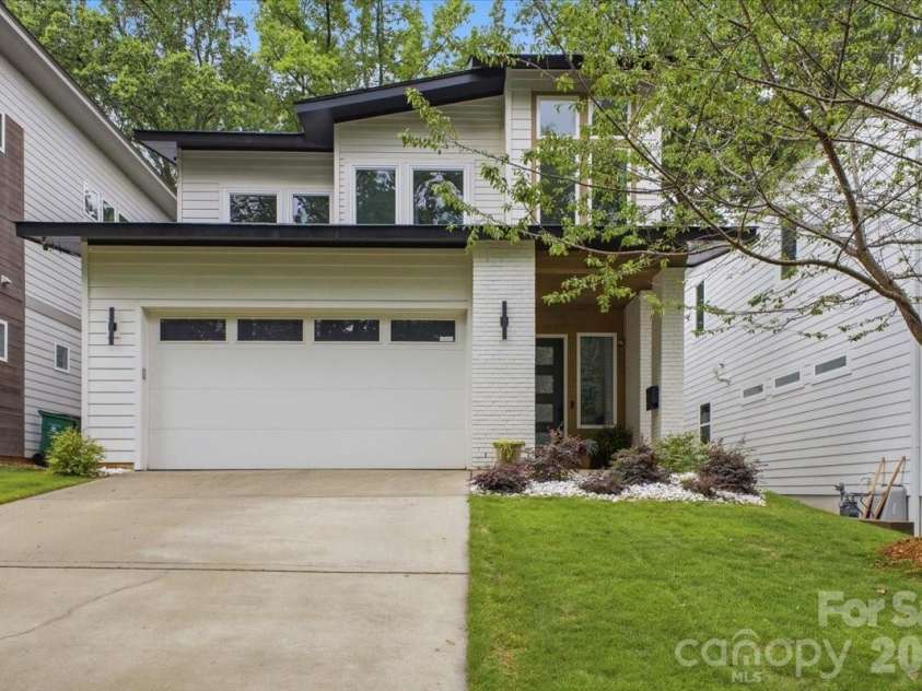 3116 Creighton Drive, Charlotte, NC 28205.  MLS# CAR4382837, YatesRealty ID 33374. 