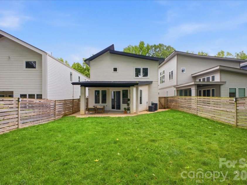 3116 Creighton Drive, Charlotte, NC 28205.  MLS# CAR4382837, YatesRealty ID 33374. 