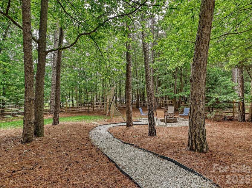7513 Meadowgate Lane, Waxhaw, NC 28173.  MLS# CAR4386357, YatesRealty ID 33375. 