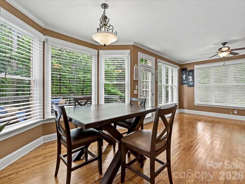 7513 Meadowgate Lane, Waxhaw, NC 28173.  MLS# CAR4386357, YatesRealty ID 33375. Breakfast Area