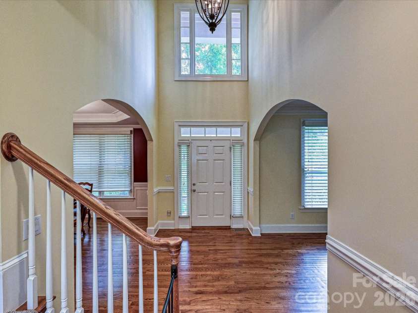 7513 Meadowgate Lane, Waxhaw, NC 28173.  MLS# CAR4386357, YatesRealty ID 33375. Foyer
